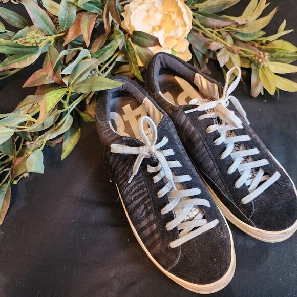 P448 JOHN ZEBRA METALLIC STRIPE BLACK SNEAKER SIZE 40 (9/9.5) - Picture 2 of 11